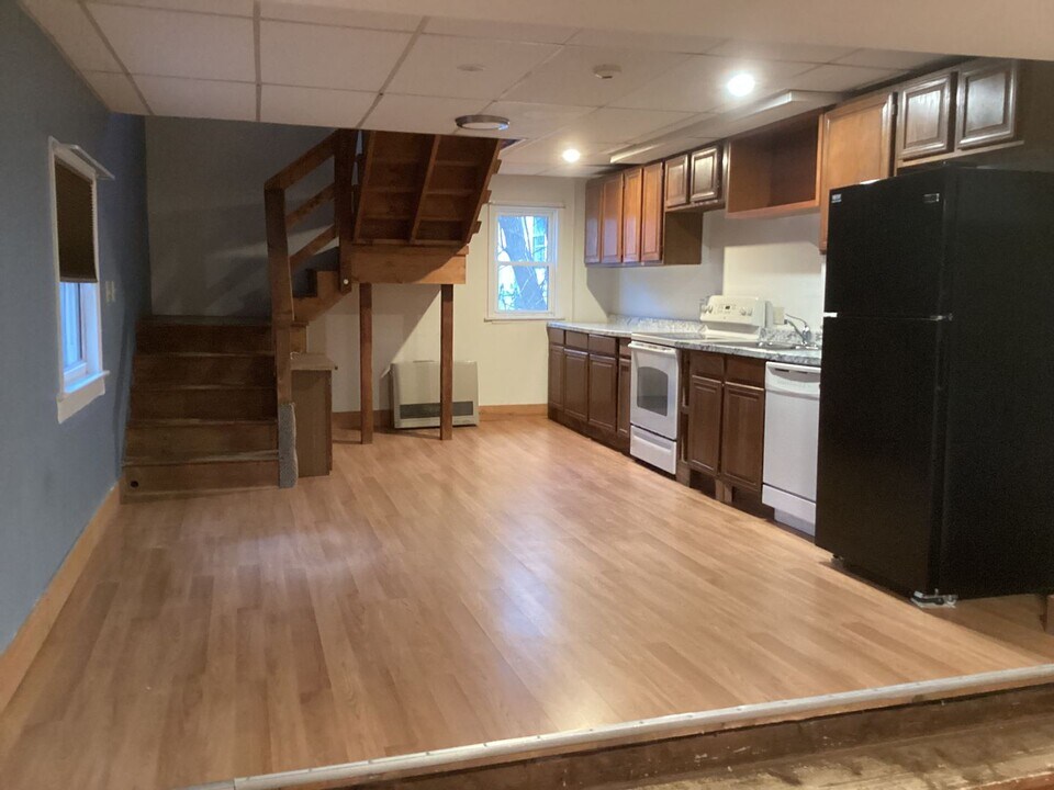 35 Merrimac St-Unit -C in Laconia, NH - Building Photo