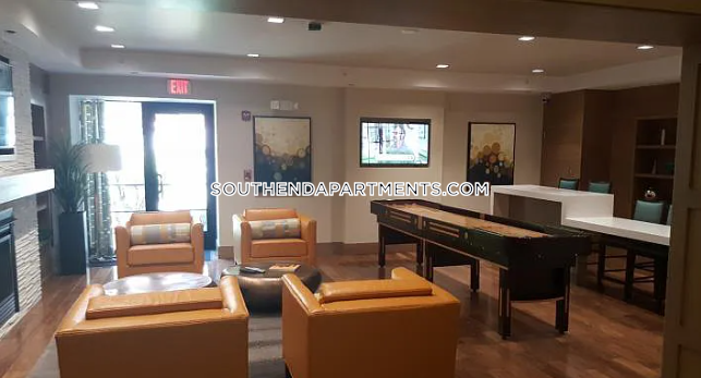761 Harrison Ave, Unit ST in Boston, MA - Building Photo