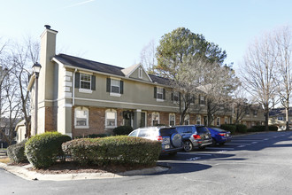 Highgate at Sandy Springs in Atlanta, GA - Foto de edificio - Building Photo