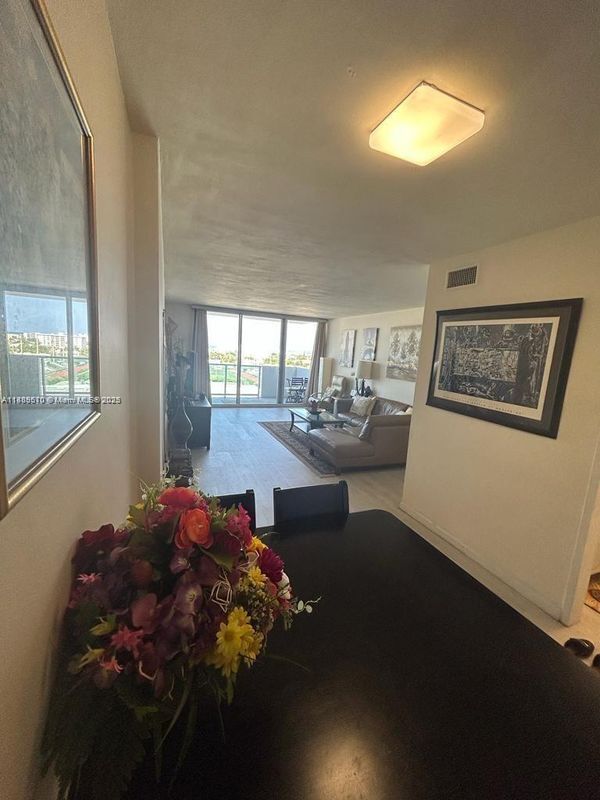 1200 West Ave in Miami Beach, FL - Building Photo - Building Photo