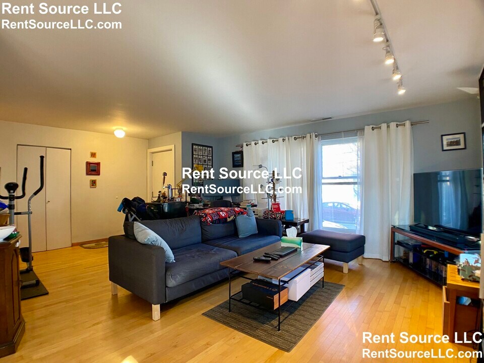 217 Thorndike St, Unit 110 in Cambridge, MA - Foto de edificio