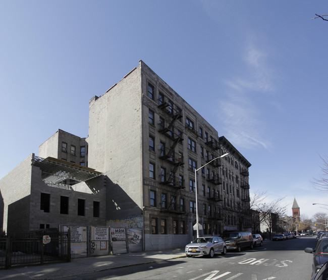 374 S 5th St in Brooklyn, NY - Building Photo - Building Photo