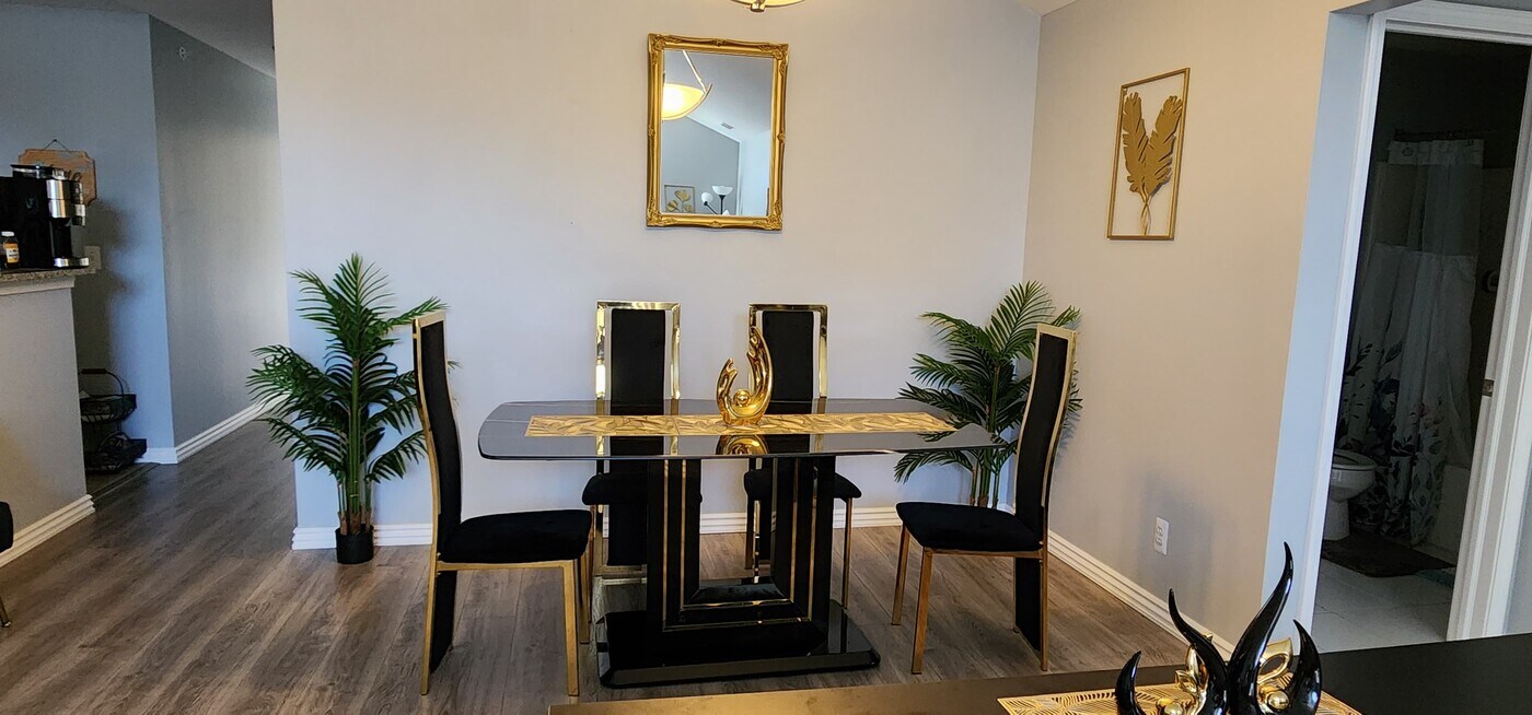 7869 Ambassador Dr in Shelby Township, MI - Building Photo