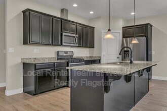 781 N Forest View Dr in Flagstaff, AZ - Building Photo - Building Photo