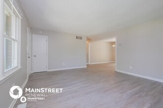 3435 Leisure Ln in College Park, GA - Building Photo - Building Photo