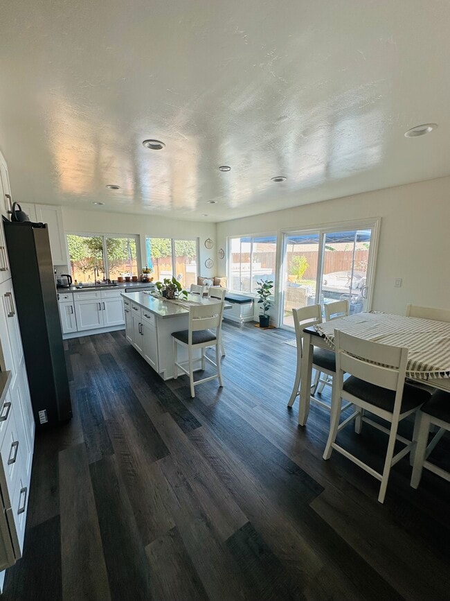 property at 10305 Hemphill Pl