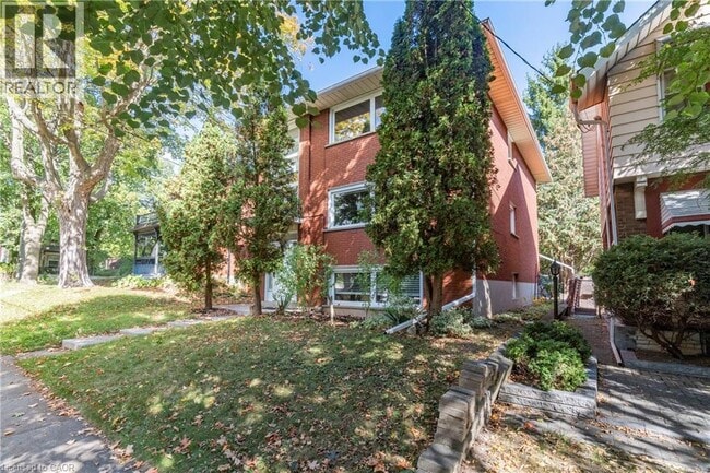 62 Moore Ave in Kitchener, ON - Building Photo - Building Photo