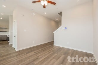 302 Lincoln Cir in Saginaw, TX - Foto de edificio - Building Photo