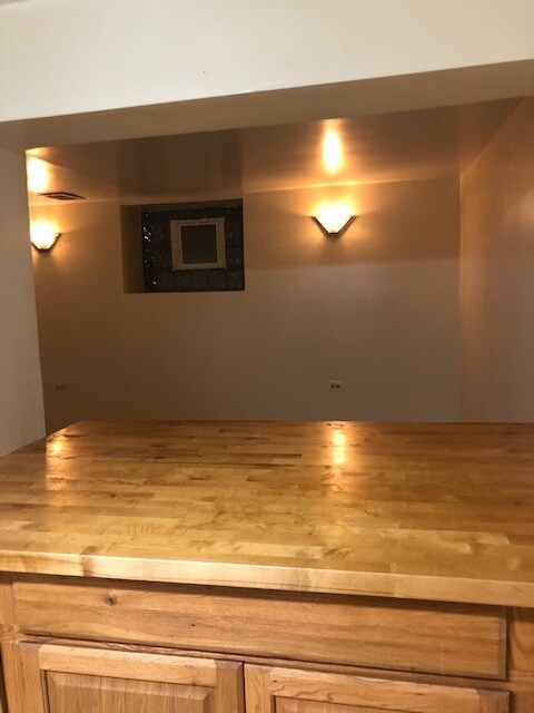 5207 N Latrobe Ave, Unit 1 in Chicago, IL - Building Photo - Building Photo