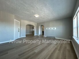 723 Ella St in Beatrice, NE - Building Photo