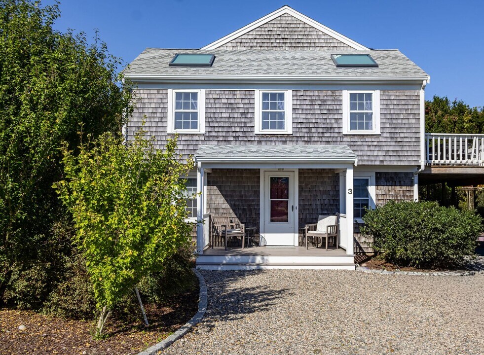 3 Bemis Rd in Sandwich, MA - Building Photo