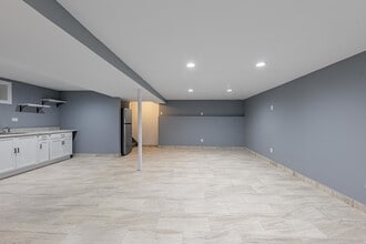 7055 W 63rd St in Chicago, IL - Building Photo - Building Photo