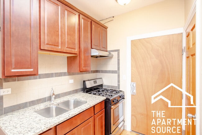 3205 N Central Ave in Chicago, IL - Building Photo - Building Photo