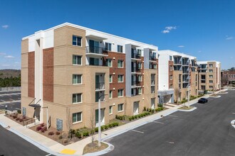 Resia Tributary Apartments in Douglasville, GA - Foto de edificio - Building Photo