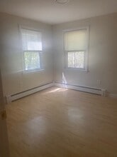 172 Commonwealth Ave in North Attleboro, MA - Building Photo - Building Photo
