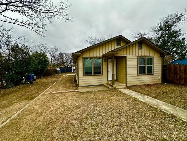 property at 2910 Memorial Blvd