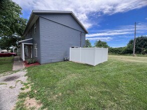 2005 E Florida Ave in Urbana, IL - Building Photo - Building Photo