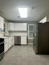 2303 Oaklawn Dr in La Marque, TX - Building Photo - Building Photo