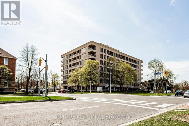1-601 Leaside Park Dr in Toronto, ON - Building Photo - Building Photo