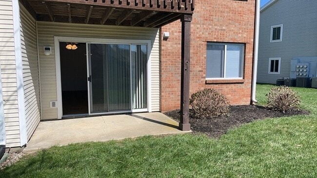 1420 Lake Pointe Way in Centerville, OH - Building Photo - Building Photo