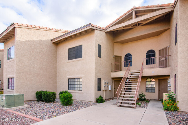 930 N Mesa Dr in Mesa, AZ - Building Photo - Building Photo