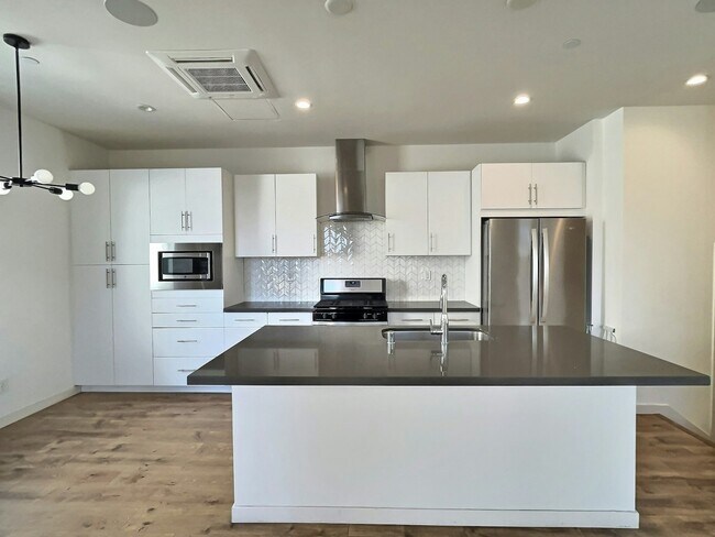 475 Tailoff Ln in Sacramento, CA - Building Photo - Building Photo