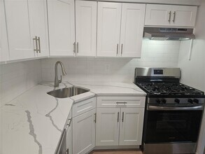 207 Fairview Cir in Middle Island, NY - Building Photo - Building Photo
