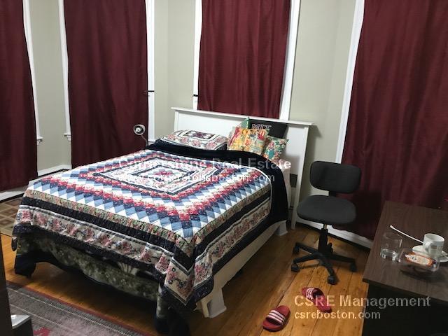 1293 Cambridge St, Unit 1 in Cambridge, MA - Foto de edificio - Building Photo