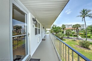 240 N Collier Blvd in Marco Island, FL - Building Photo - Building Photo