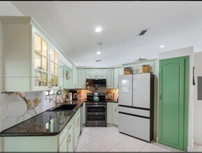 14610 SW 145th Pl in Miami, FL - Building Photo - Building Photo