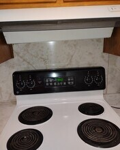 18 Spring St in Lexington, MA - Building Photo - Building Photo