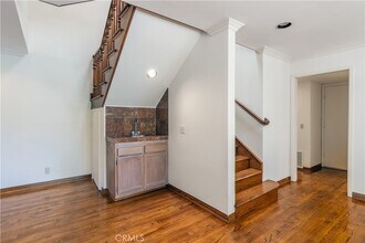 12235 Shady Hollow Ln, Unit 309 in Los Angeles, CA - Building Photo - Building Photo