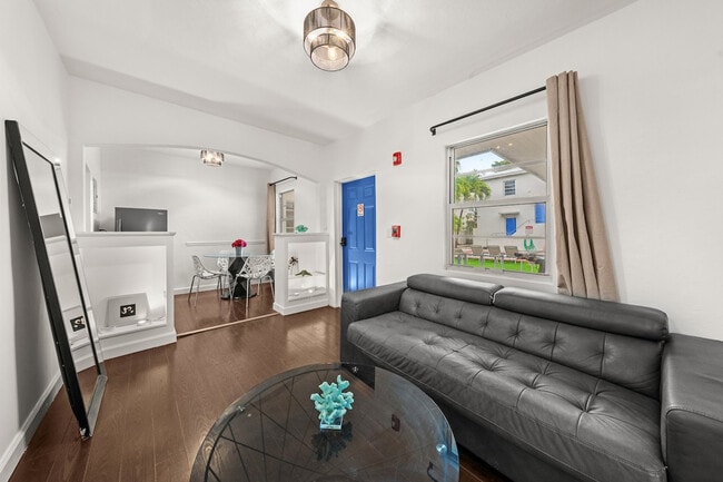 937 Lenox Ave., Unit SI ID1540485P