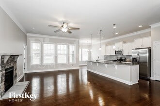 2486 Seagull Dr in Denver, NC - Foto de edificio - Building Photo