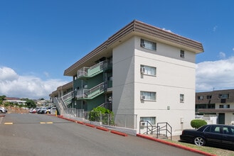 4280 Salt Lake Blvd in Honolulu, HI - Building Photo - Building Photo
