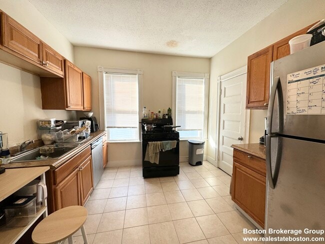 property at 692 Columbia Rd