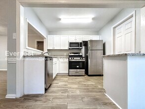 2776 Palm Dr in Atlanta, GA - Building Photo - Building Photo