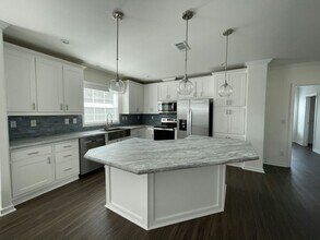 5018 Windmill Manor Ave in Bradenton, FL - Building Photo - Building Photo