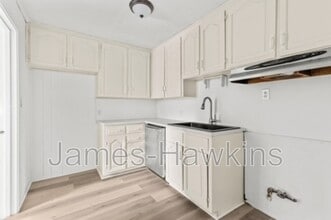 4037 Oak St in Montgomery, AL - Building Photo - Building Photo