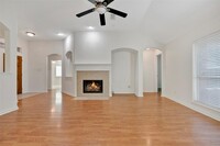 21805 Maidens Crossing Dr in Humble, TX - Building Photo - Building Photo