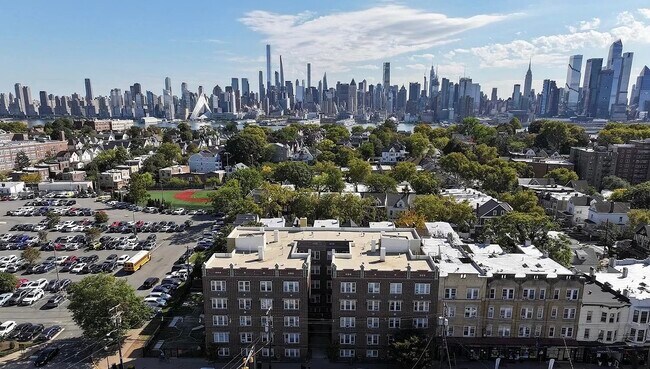 3718 Park Ave, Unit D2, Unit D2