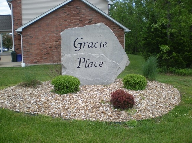 Gracie Place Apartments in Rolla, MO - Foto de edificio - Building Photo