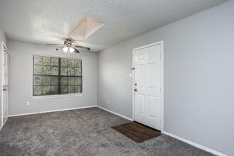 The Landings at Rock Creek Apartments in Little Rock, AR - Foto de edificio - Interior Photo