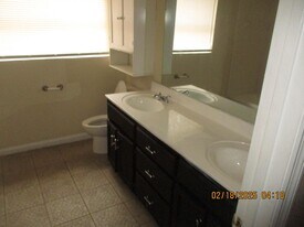 280 Cypress Point Cir in Leesburg, GA - Building Photo