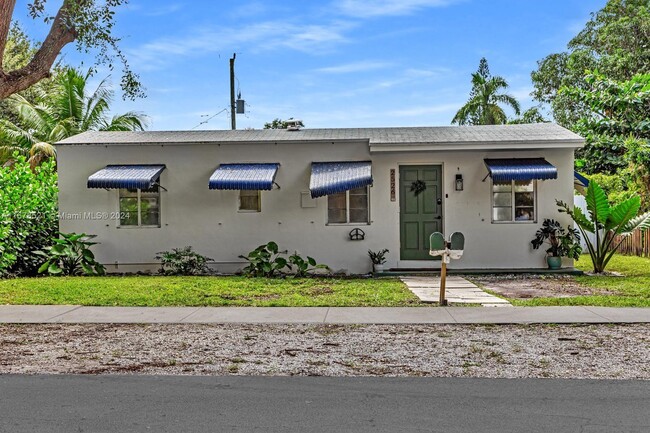 2526 McKinley St in Hollywood, FL - Building Photo - Building Photo