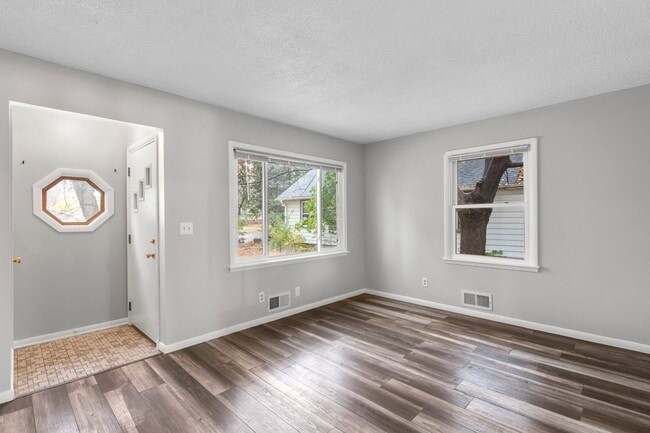 3517 Spain Pl in Minneapolis, MN - Building Photo - Building Photo