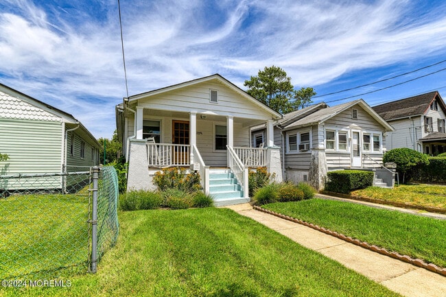 property at 1225 6th Ave