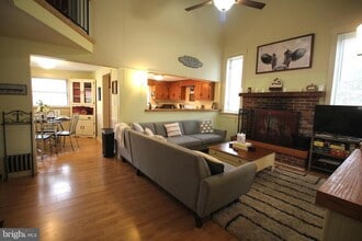 48 Poor Farm Rd in Pennington, NJ - Building Photo - Building Photo