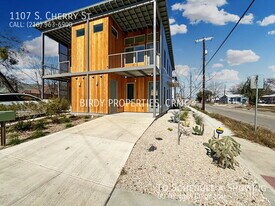 1107 S Cherry St in San Antonio, TX - Building Photo