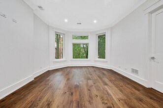 653 W Wrightwood Ave in Chicago, IL - Building Photo - Building Photo